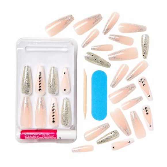 Kiss Premium Classy Nails - Picture 4 of 6